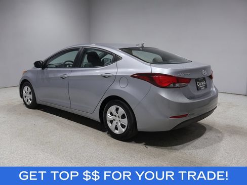 Used 2016 Hyundai Elantra SE FWD image 4