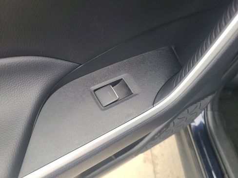 Used 2025 Toyota RAV4 XLE image 15