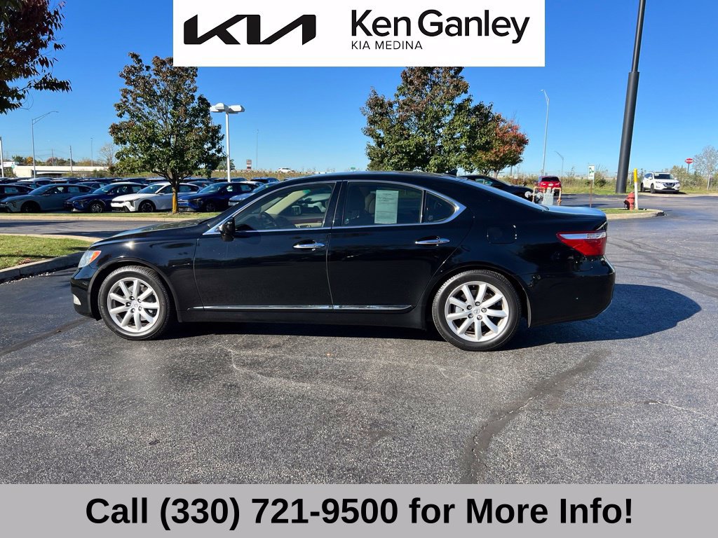 Used 2007 Lexus LS 460 RWD image 8