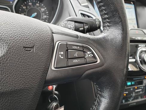 Used 2017 Ford Focus SEL w/ Cold Weather Package image 22