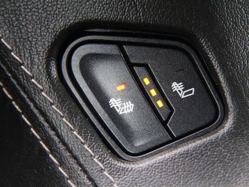 Used 2018 Chevrolet Tahoe LT AWD/4WD image 34