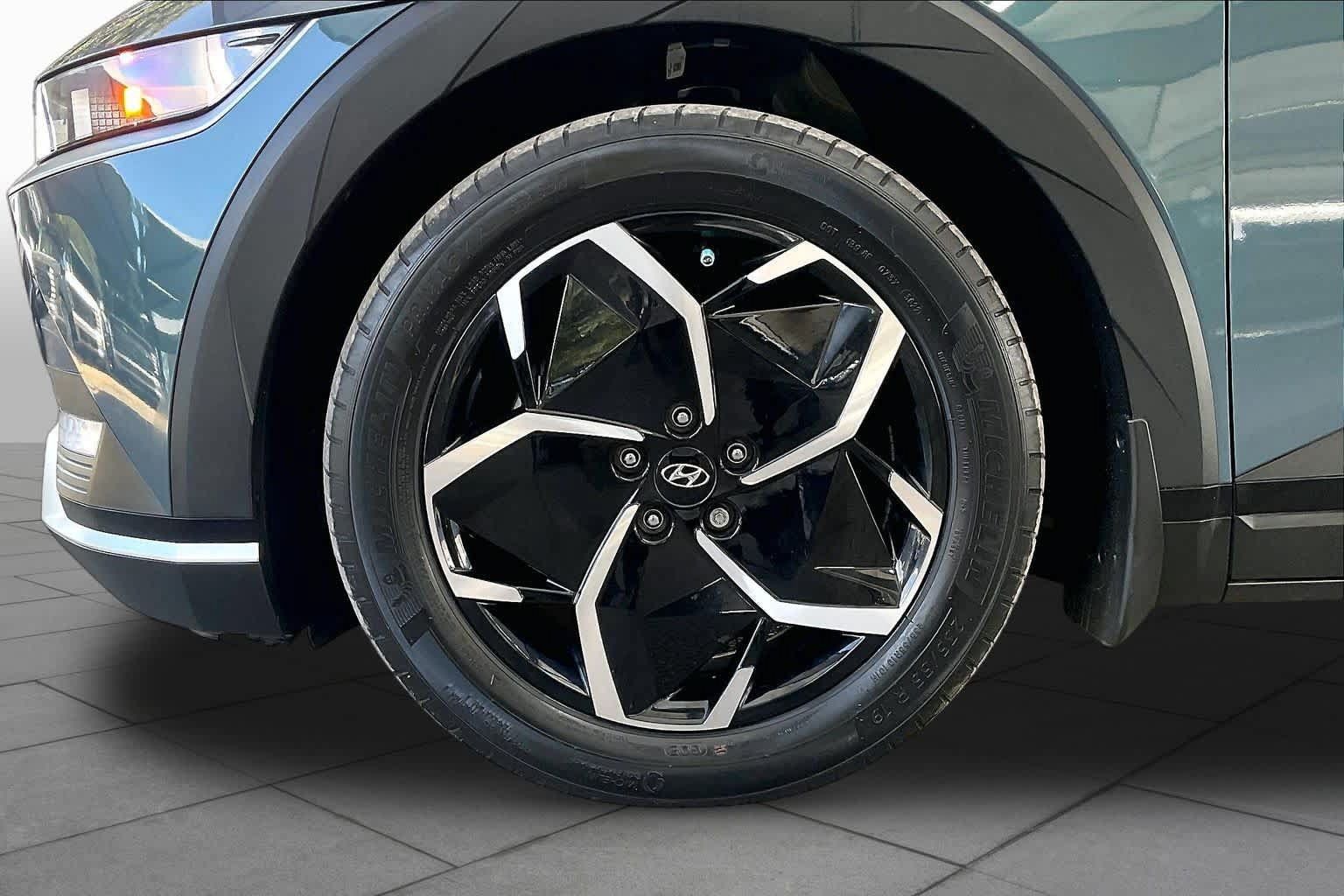 Certified 2023 Hyundai Ioniq 5 SEL AWD/4WD image 9