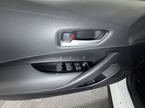 Used 2022 Toyota Corolla SE image 15