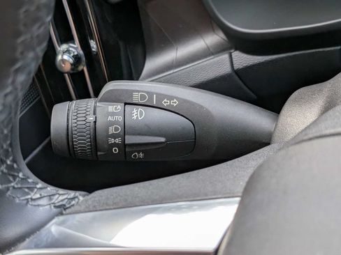 Certified 2023 Volvo XC40 Recharge Plus AWD/4WD image 37