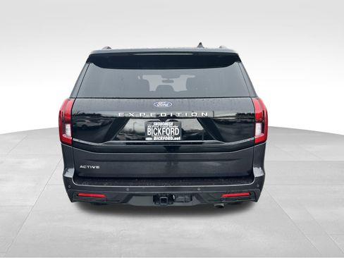 Used 2025 Ford Expedition Active image 6