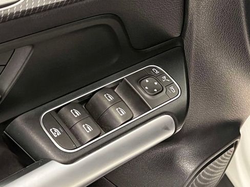 Certified 2023 Mercedes-Benz GLA 250 4MATIC image 16