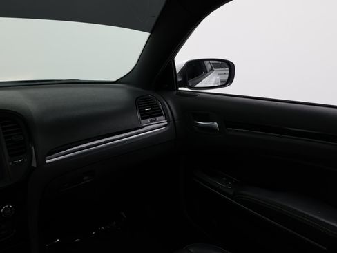 Used 2022 Chrysler 300 S RWD image 42