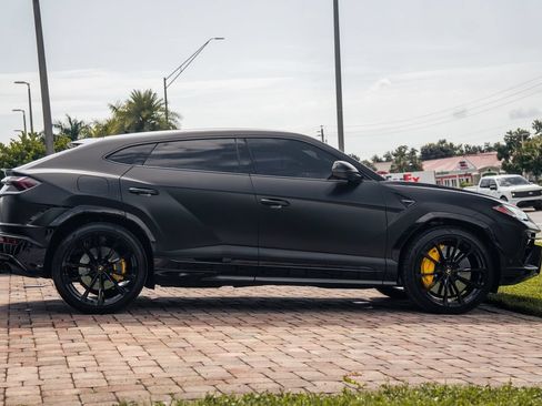 Used 2023 Lamborghini Urus S AWD/4WD image 7