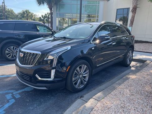 Used 2024 Cadillac XT5 Premium Luxury w/ Technology Package FWD image 1