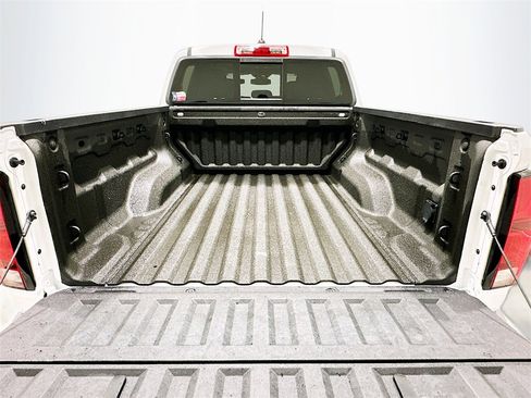 Used 2024 Chevrolet Colorado Z71 w/ Z71 Convenience Package 2 image 28