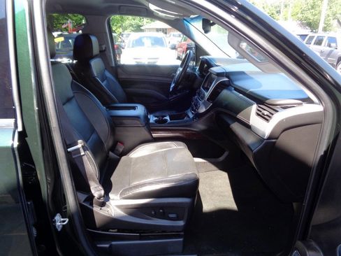 Used 2016 GMC Yukon SLT image 32