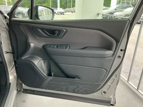 Certified 2025 Subaru Forester Premium image 31