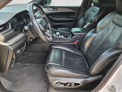 Used 2021 Jeep Grand Cherokee L Overland w/ Advanced Protech Group III image 14