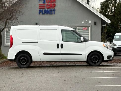 Used 2021 RAM ProMaster City Tradesman SLT image 4