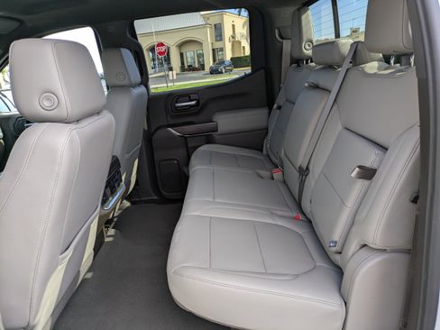 Used 2021 GMC Sierra 1500 SLT w/ SLT Convenience Package image 12