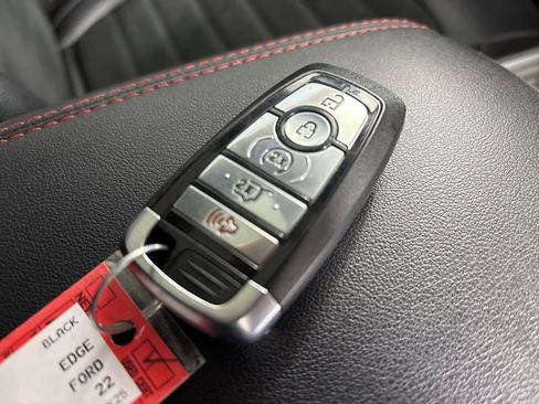 Used 2022 Ford Edge ST-Line image 40