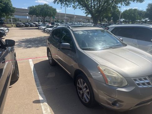 Used 2012 Nissan Rogue SL AWD/4WD image 2