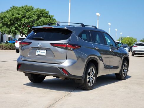 Certified 2026 Toyota Highlander XLE AWD/4WD image 7