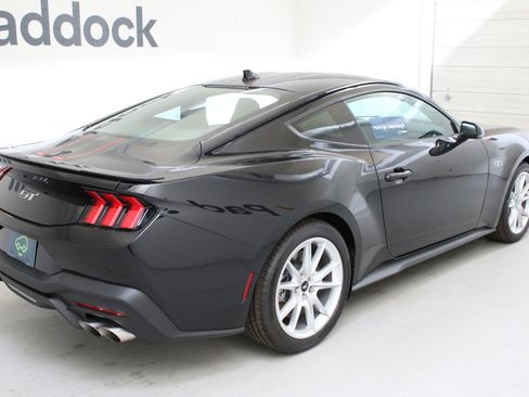 Used 2025 Ford Mustang GT Premium RWD image 6