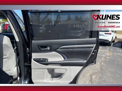 Used 2019 Toyota Highlander Limited image 45