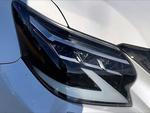 Used 2022 Lexus GX 460 image 28