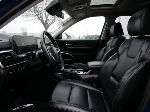 Used 2025 Kia Telluride S AWD/4WD image 9