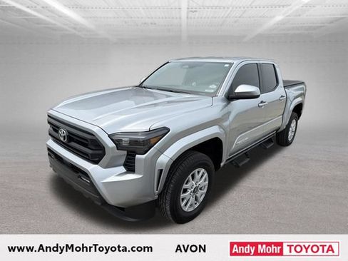 Certified 2025 Toyota Tacoma SR5 AWD/4WD image 2