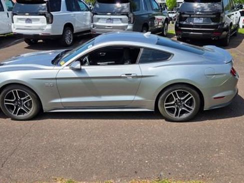 Used 2021 Ford Mustang GT RWD image 4