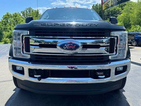 Used 2018 Ford F450 XLT w/ XLT Premium Package AWD/4WD image 2