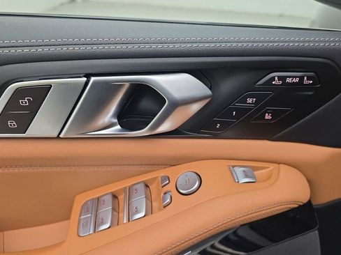 Certified 2024 BMW X7 xDrive40i w/ M Sport Package image 14