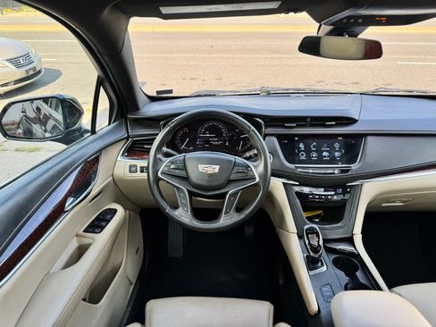 Used 2017 Cadillac XT5 Luxury w/ Driver Awareness Package AWD/4WD image 27