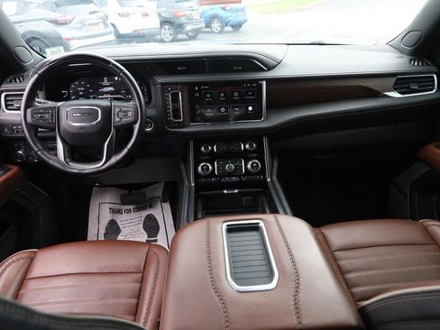 Used 2023 GMC Yukon Denali Ultimate AWD/4WD image 24