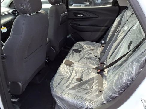New 2026 Chevrolet TrailBlazer LT w/ Convenience Package FWD image 8