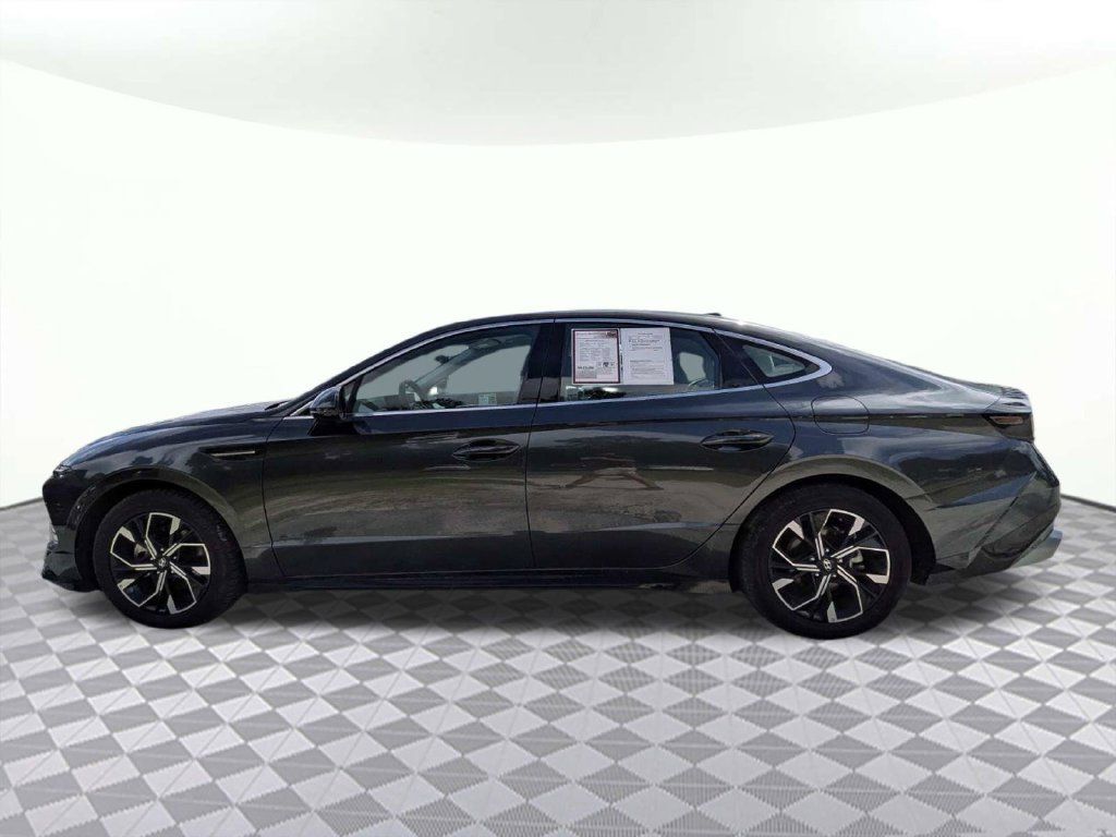 Used 2025 Hyundai Sonata SEL FWD image 6