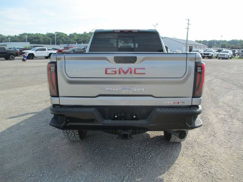 New 2026 GMC Sierra 2500 AT4X AWD/4WD image 6