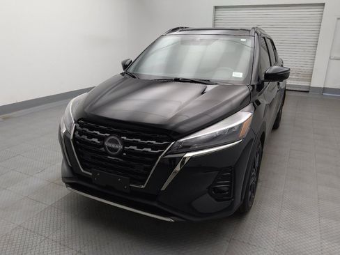 Used 2023 Nissan Kicks SR FWD image 15