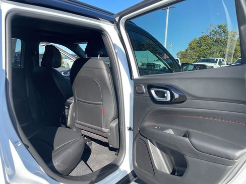 New 2026 Jeep Compass Trailhawk w/ Sun, Sound & Navigation Group image 32