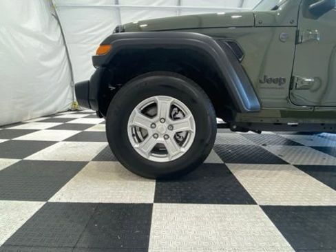 Used 2022 Jeep Wrangler Sport S image 10