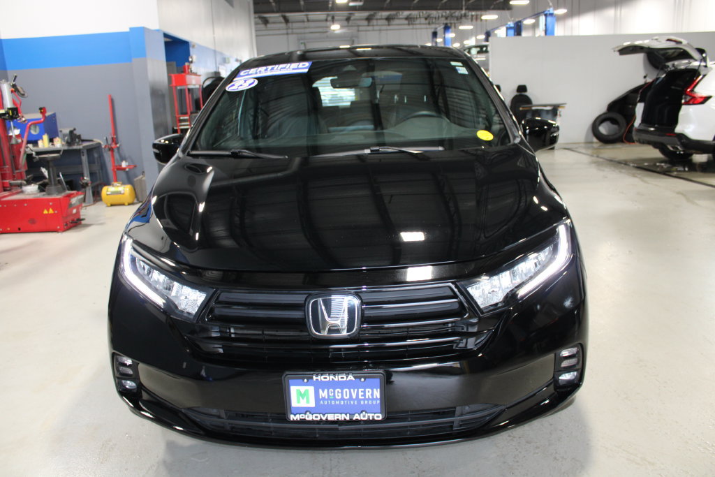 Used 2023 Honda Odyssey Sport image 2