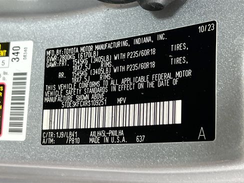 Used 2024 Toyota Sienna Platinum image 33
