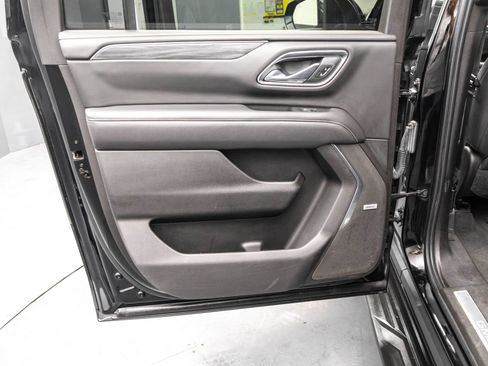 Used 2021 GMC Yukon XL SLT image 30