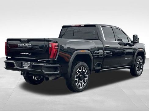 Used 2025 GMC Sierra 2500 Denali Ultimate image 7