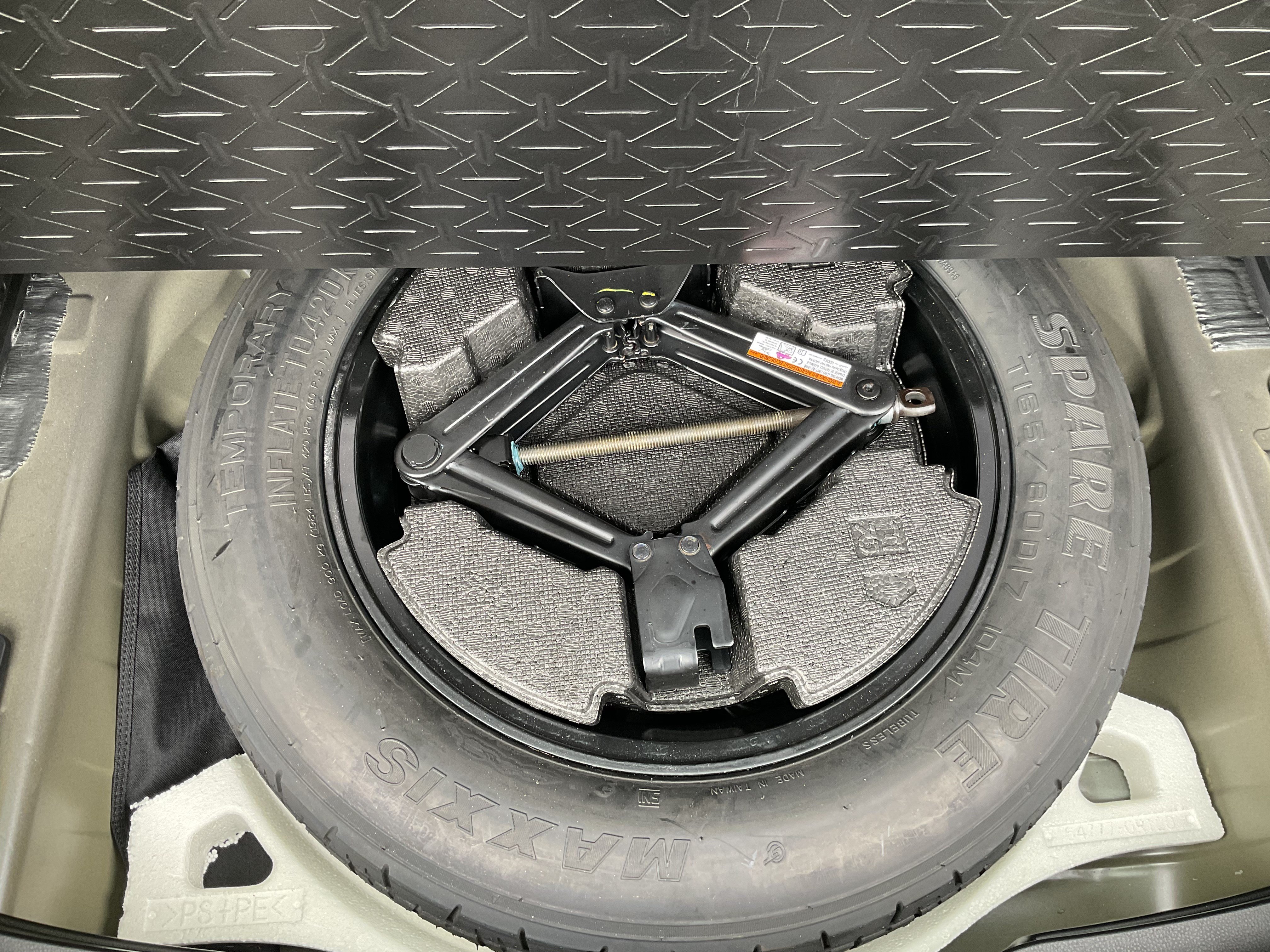 Used 2021 Toyota RAV4 Limited AWD/4WD image 46