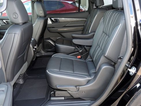 New 2025 Buick Enclave Avenir w/ Super Cruise Package image 18