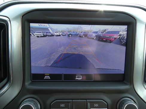 Certified 2021 Chevrolet Silverado 1500 LT Trail Boss w/ Convenience Package II AWD/4WD image 30