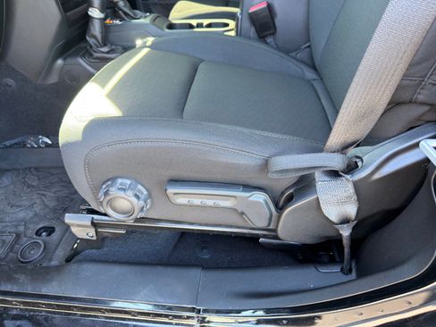 Used 2021 Jeep Wrangler Willys image 21