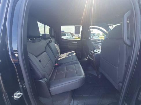 Used 2025 Chevrolet Silverado 1500 High Country AWD/4WD image 15