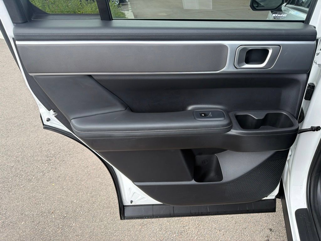 Used 2026 Hyundai Santa Fe SEL AWD/4WD image 17