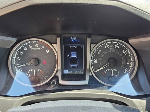 Used 2016 Toyota Tacoma SR5 image 27