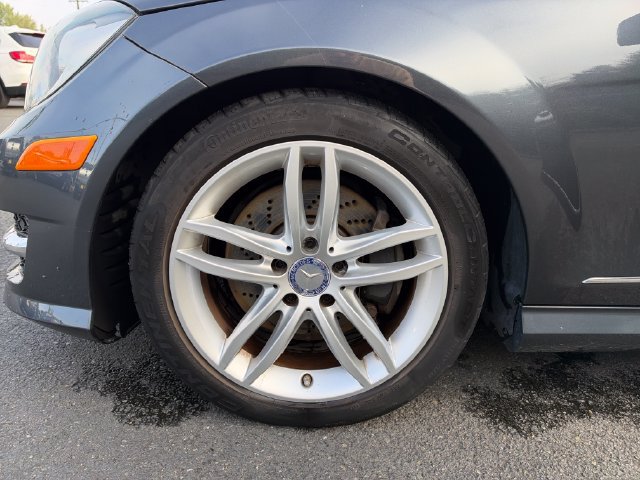 Used 2013 Mercedes-Benz C 300 4MATIC Sedan image 23